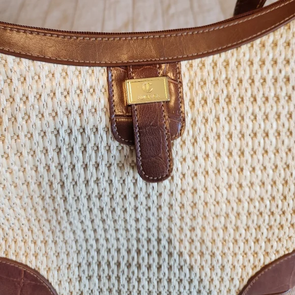 Boho Straw Crossbody Purse - Picture 4 of 7